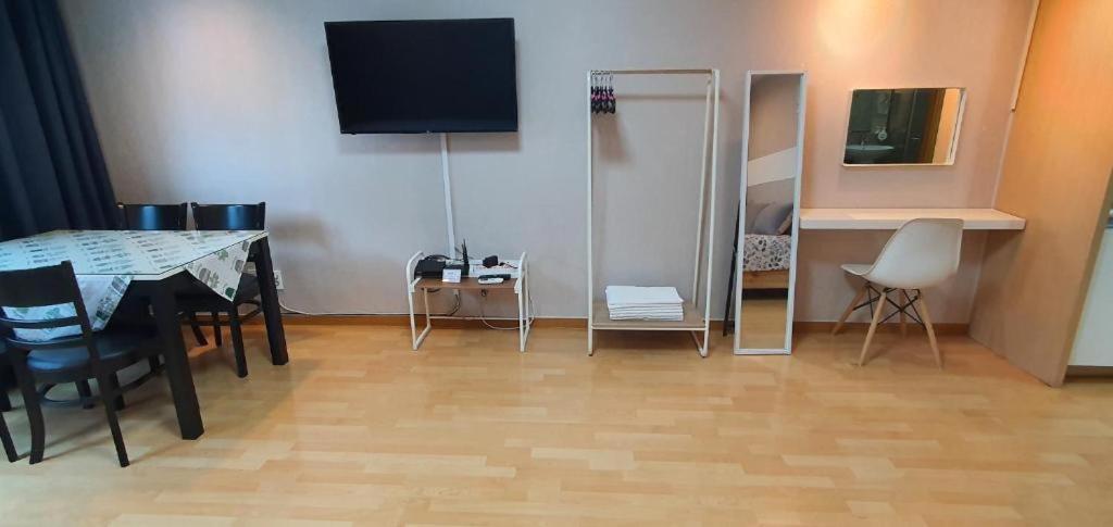 Jsm Studio Hongdae โซล ภายนอก รูปภาพ